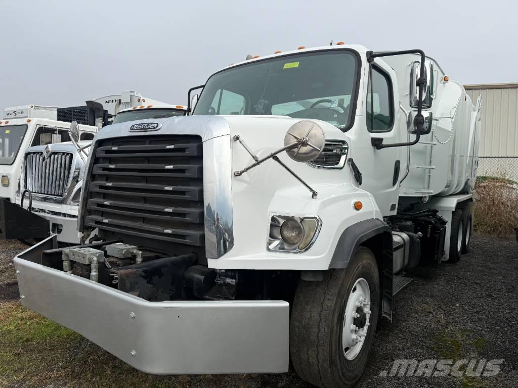 Freightliner 108SD Prügiautod