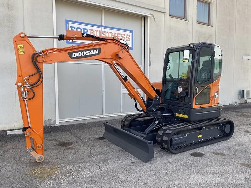 Doosan DX 63-3 Miniekskavaatorid < 7 t