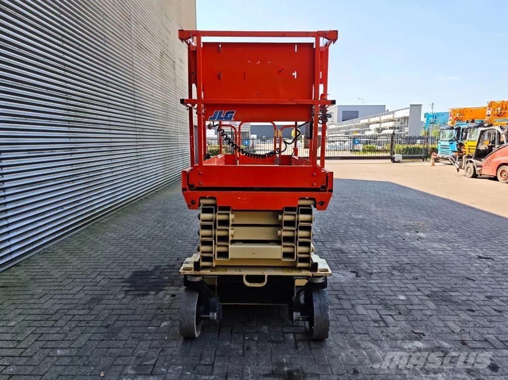 JLG 3246 ES Käärtõstukid