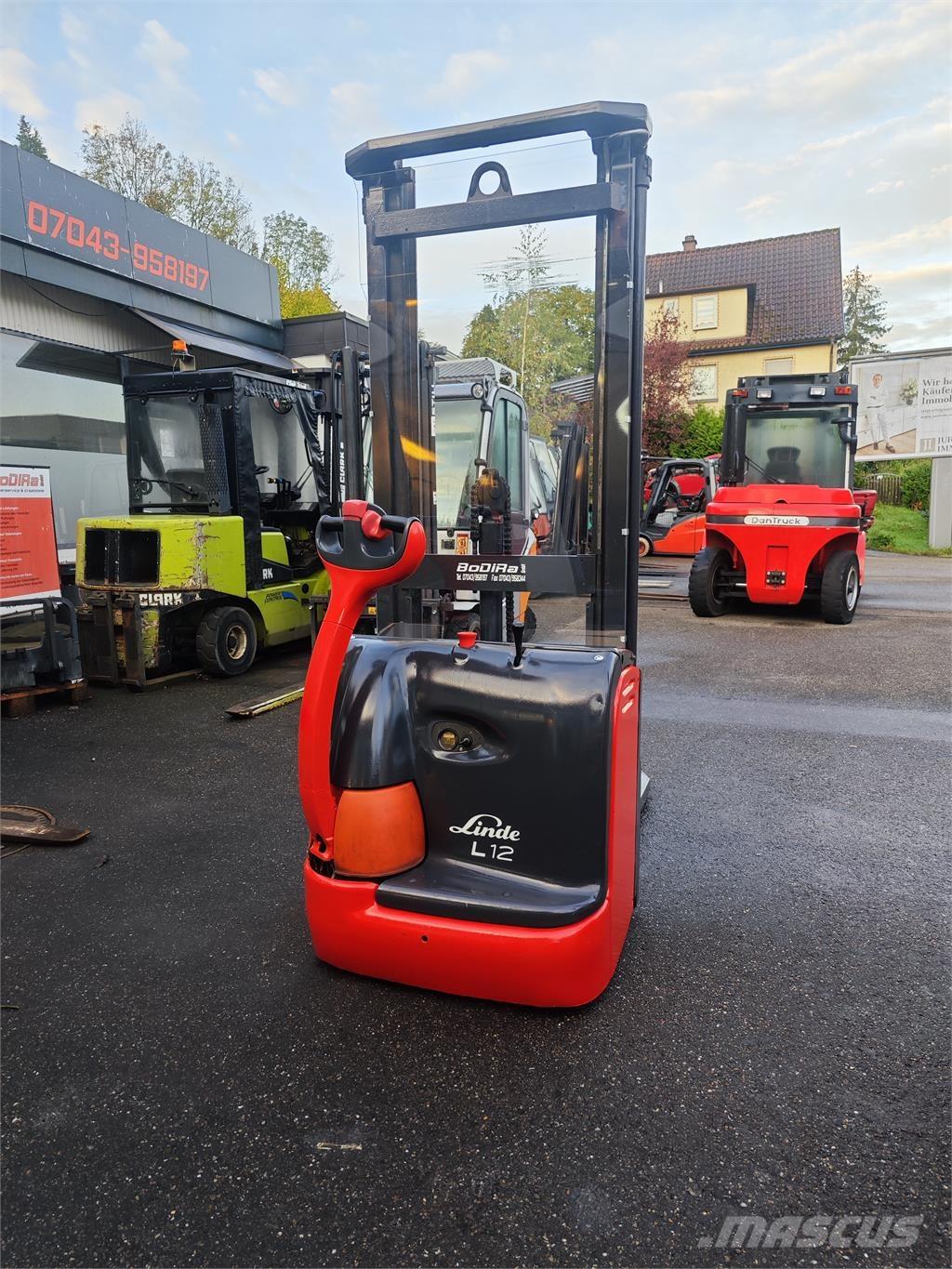 Linde L 12 Platvormiga virnastajad