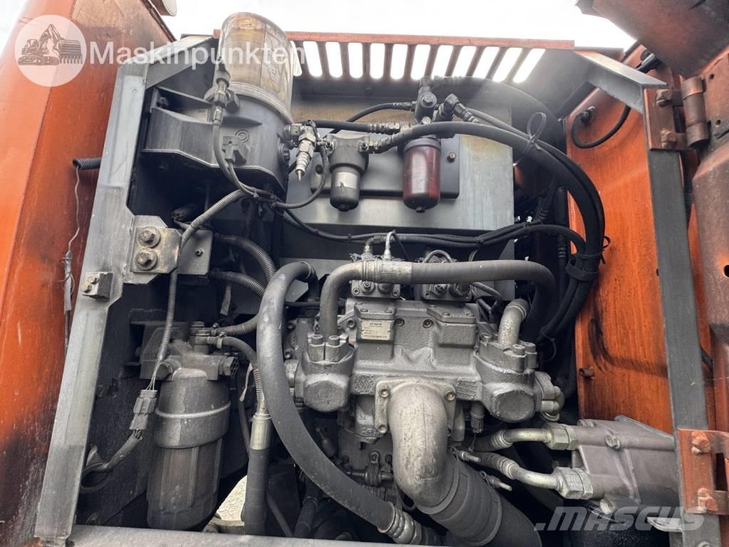 Hitachi ZX 140 W-3 Ratasekskavaatorid