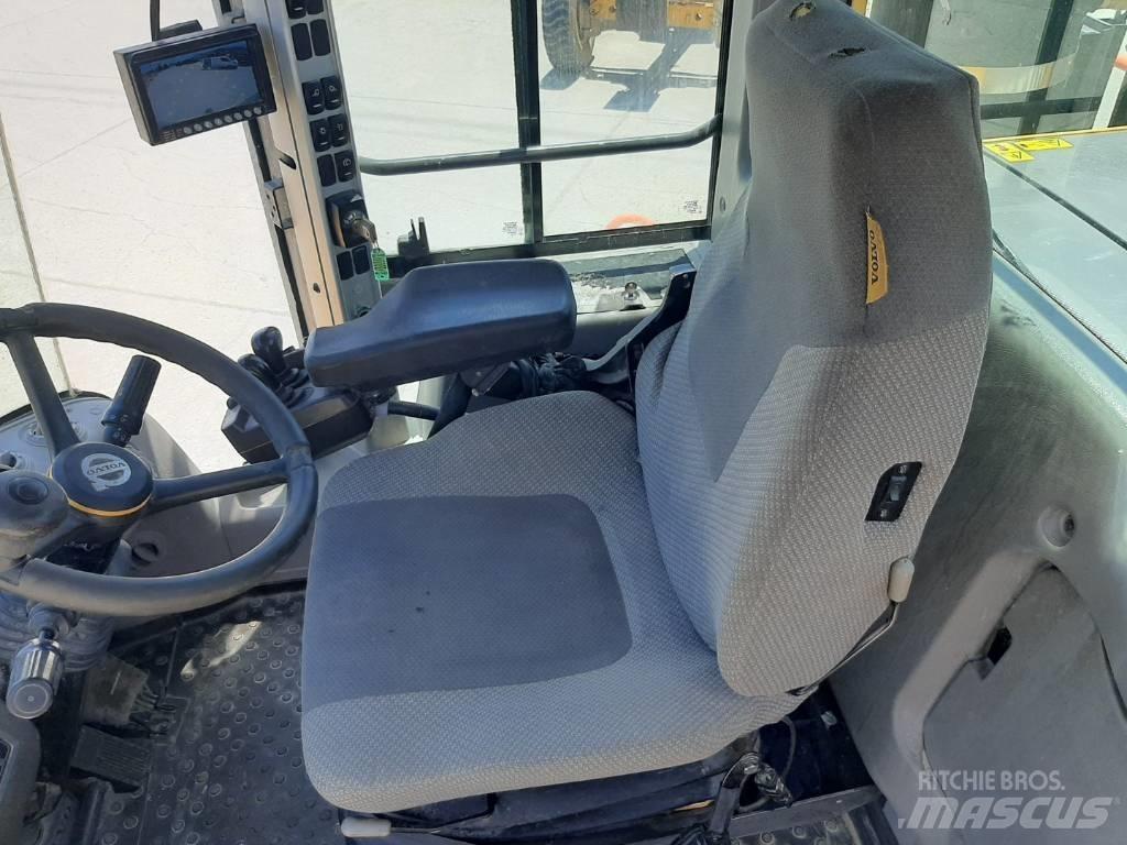 Volvo L 220 H Rataslaadurid