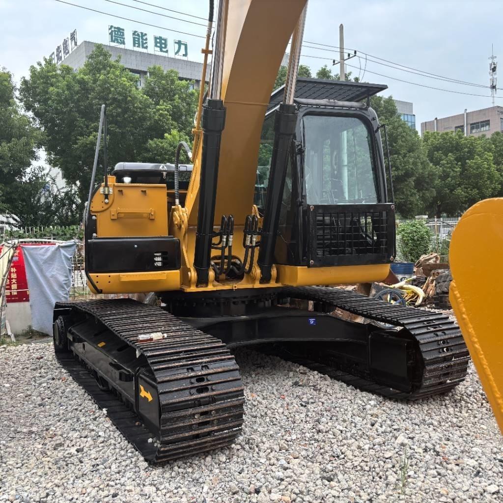 CAT 325 D Roomikekskavaatorid