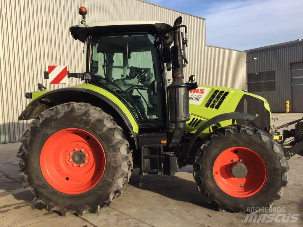 CLAAS ARION 550 Traktorid