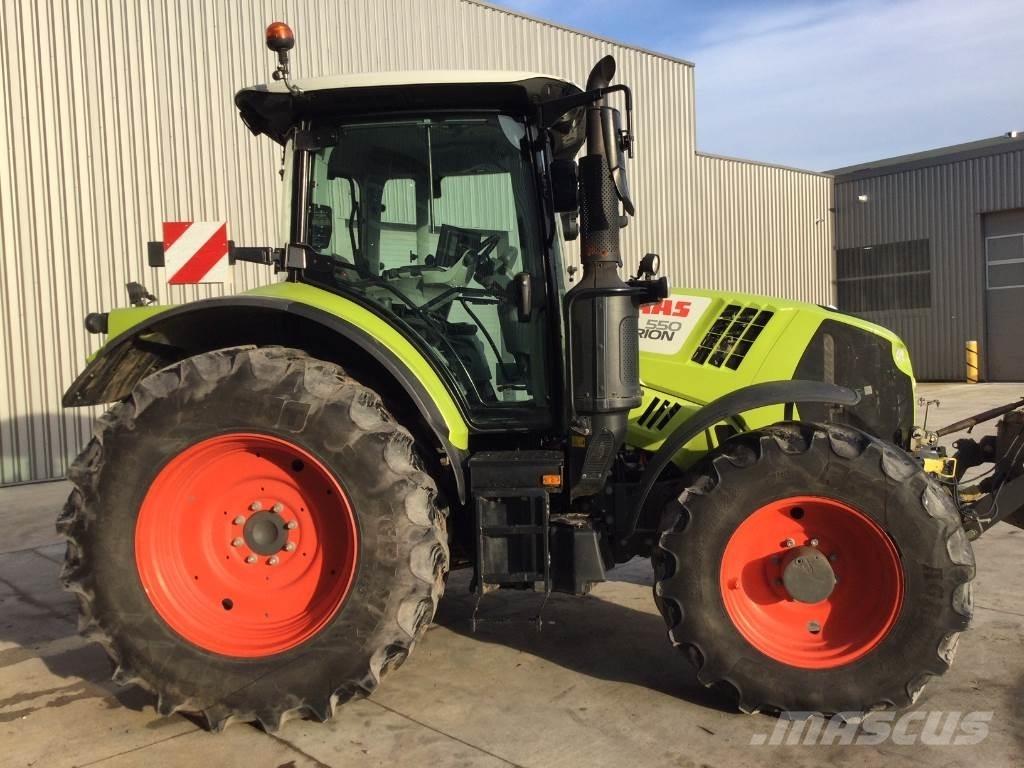 CLAAS ARION 550 Traktorid