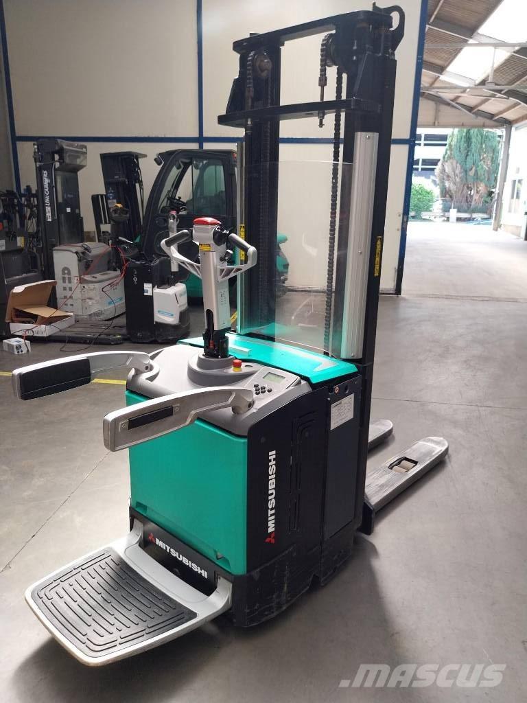 Mitsubishi SBV 16 N Platvormiga virnastajad