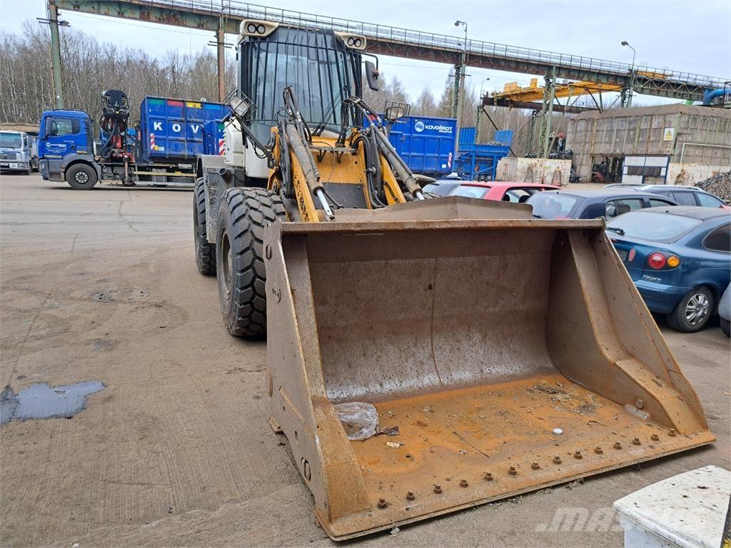 Liebherr L546 4X4 Muu