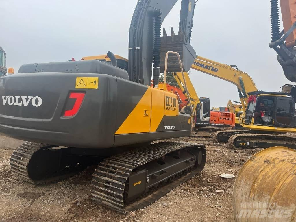 Volvo EC 210 LC Roomikekskavaatorid