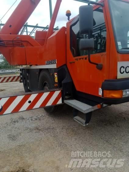 Liebherr LTM 1030-2 Raske maastiku tõstukid