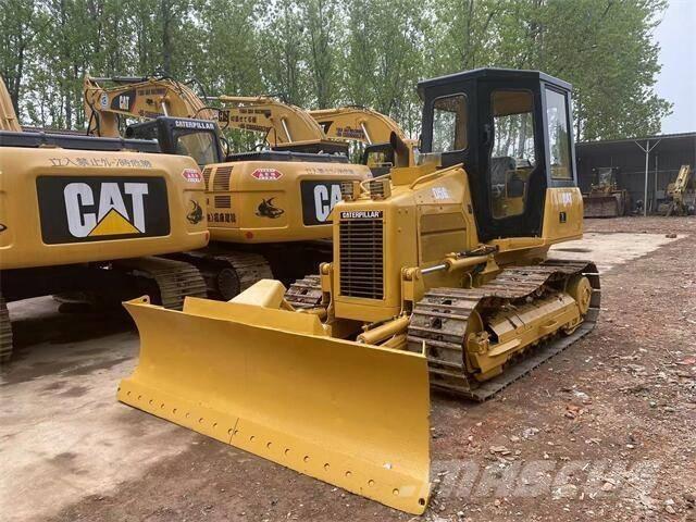 CAT D5G Buldooserid