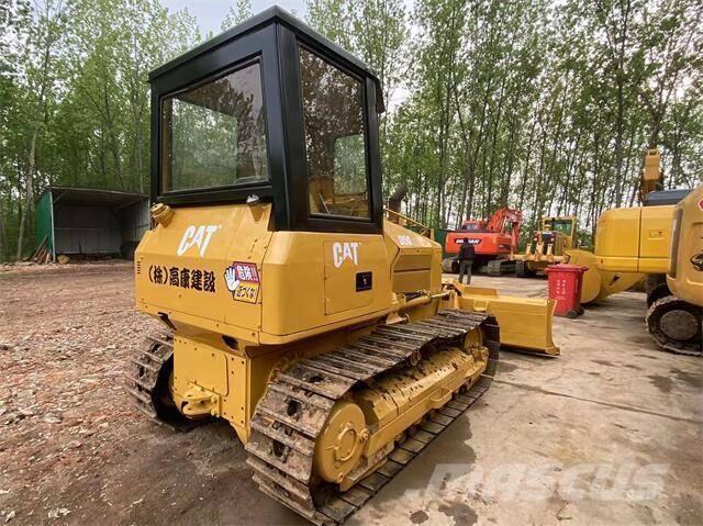 CAT D5G Buldooserid