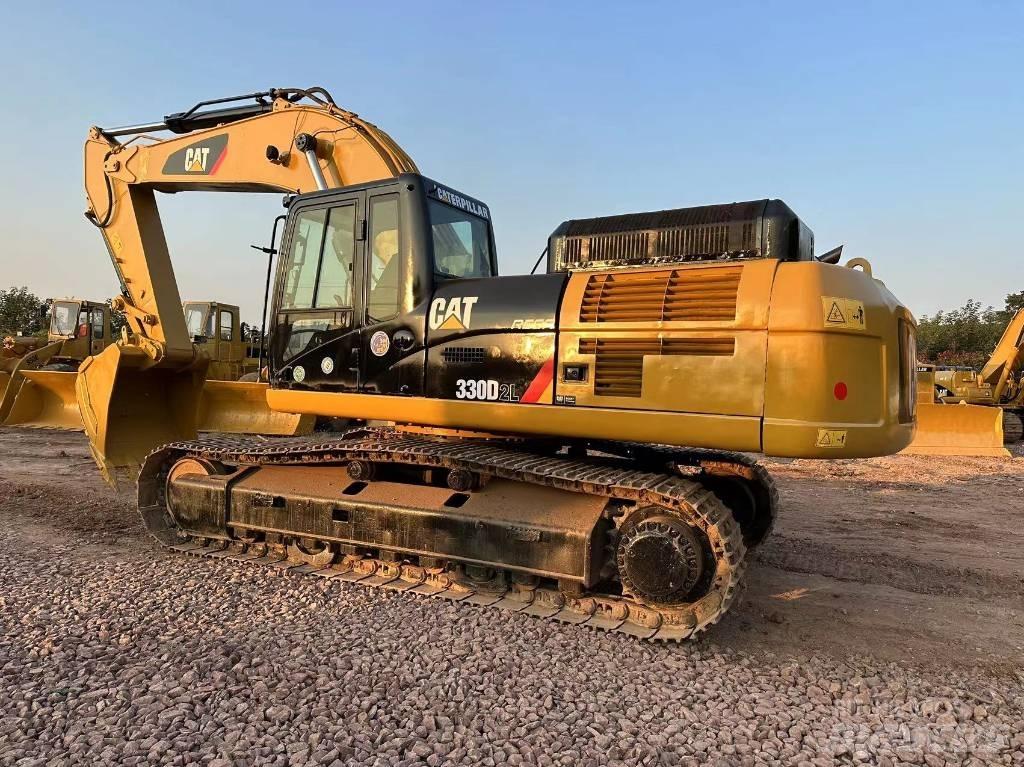 CAT 330 D L Roomikekskavaatorid