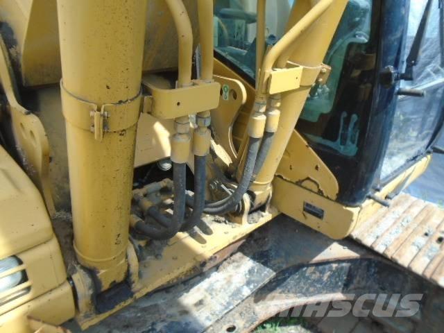 CAT 330 D L Roomikekskavaatorid