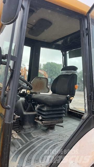 JCB 2 CX Rataslaadurid
