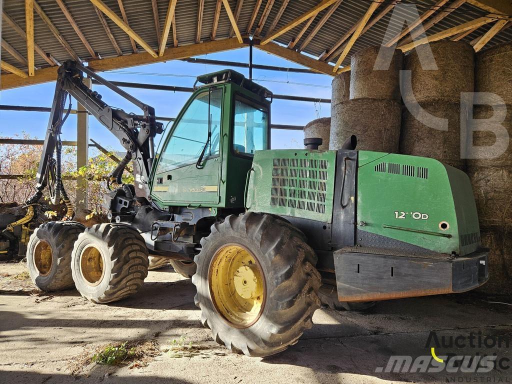 John Deere 1270 D Harvesterid