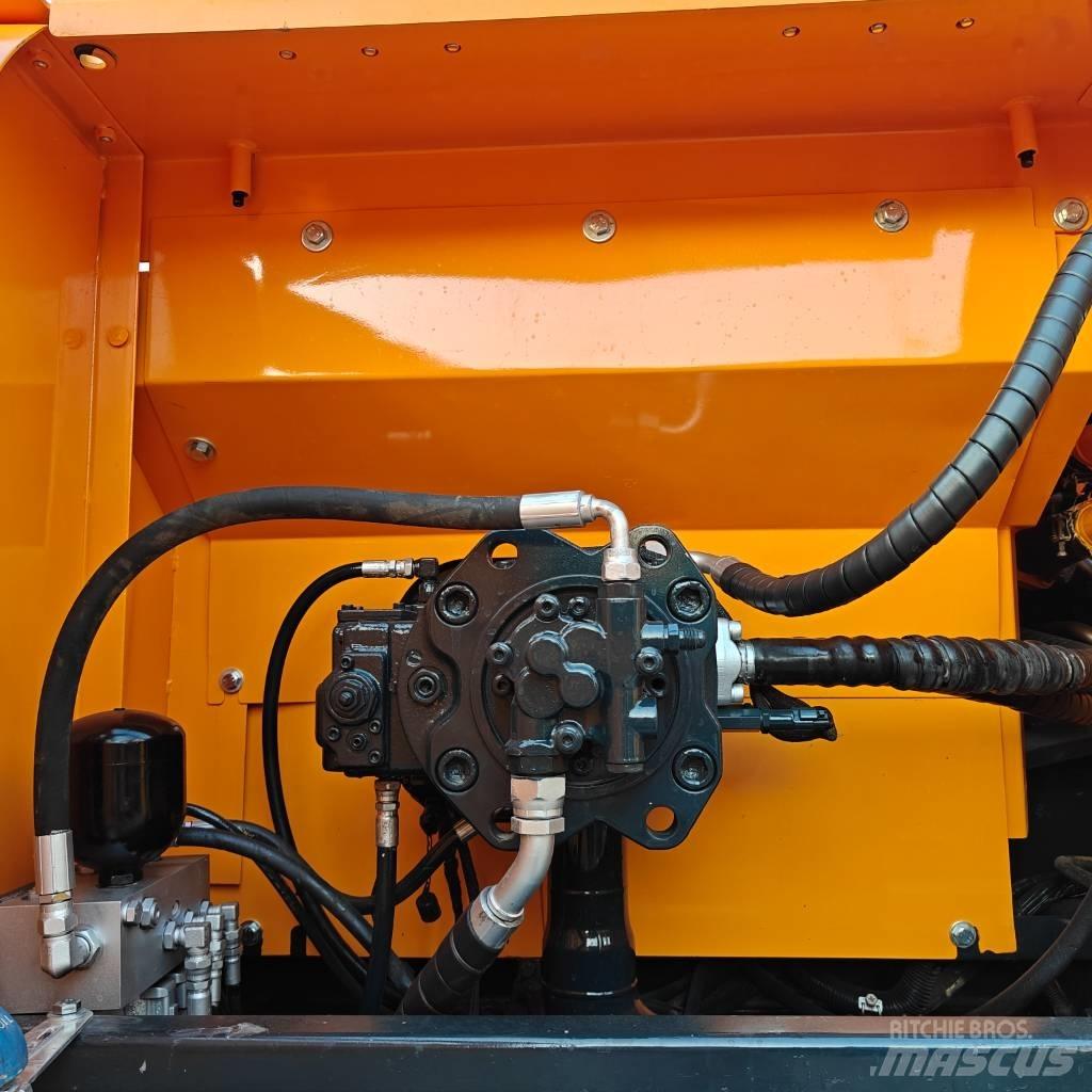 Hyundai 305-9T Roomikekskavaatorid