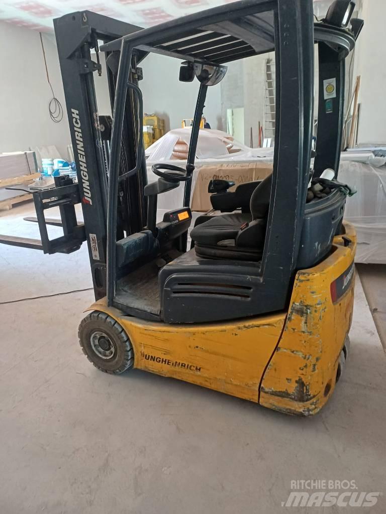 Jungheinrich EFG215 Elektritõstukid