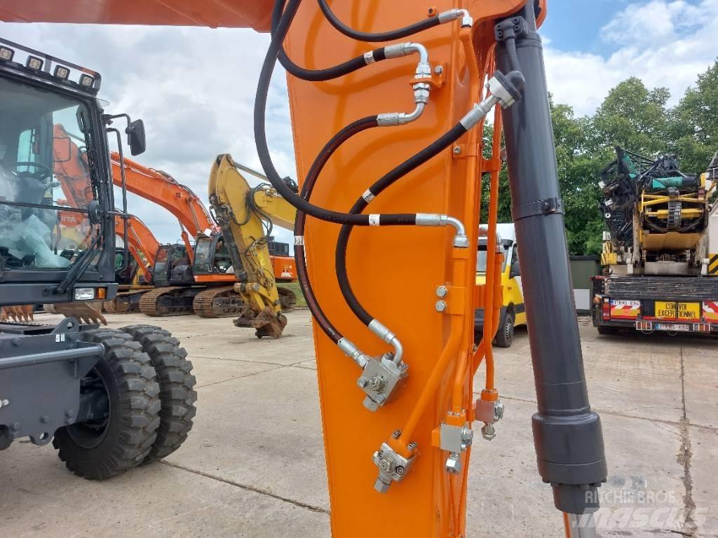 Develon DX 140 W-7 Ratasekskavaatorid