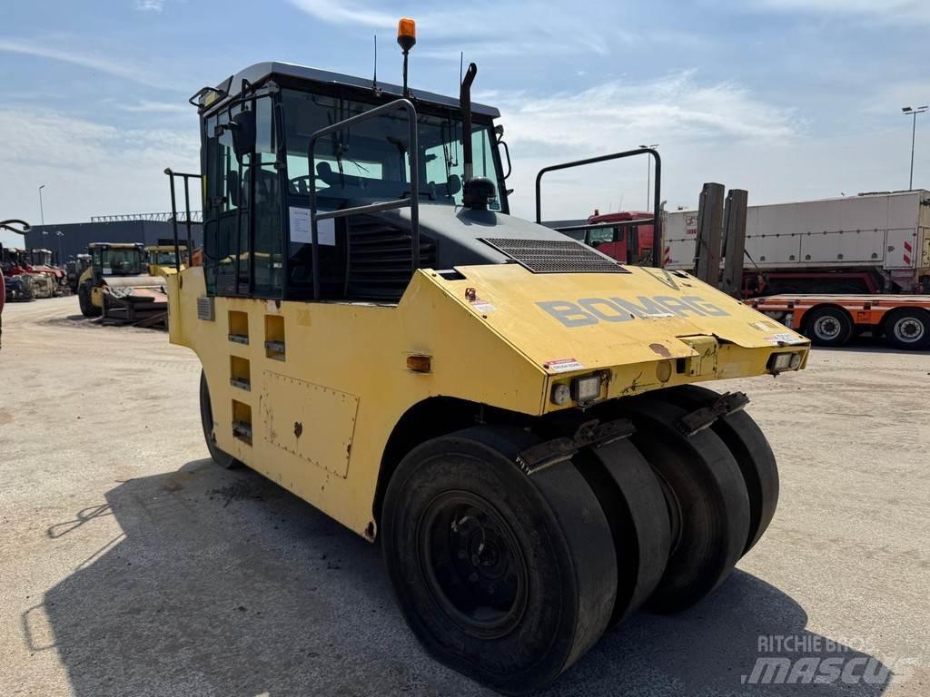 Bomag BW 24 R Pneumorehvidega rullid