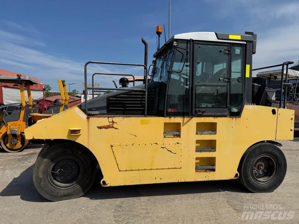 Bomag BW 24 R Pneumorehvidega rullid