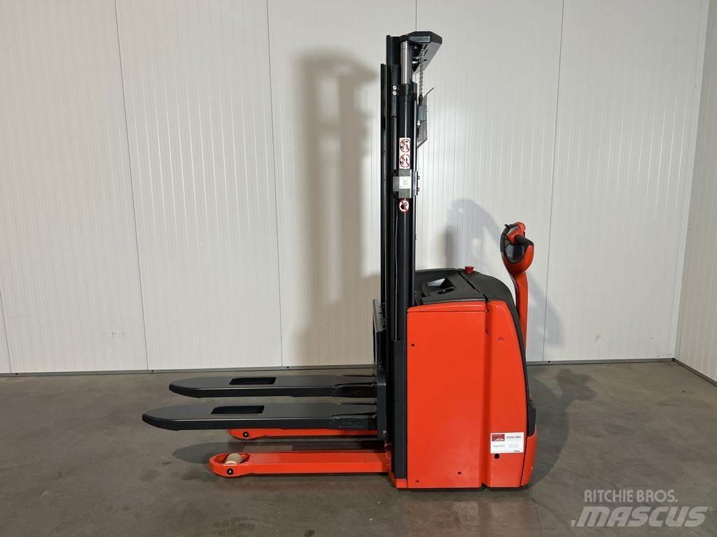 Linde L14 Järelkäidavad virnastajad