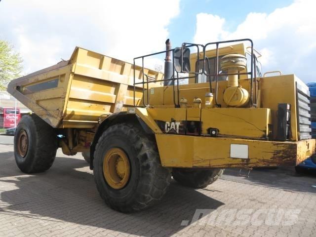 CAT D40 Dumper Liigendraamiga pinnaseveokid