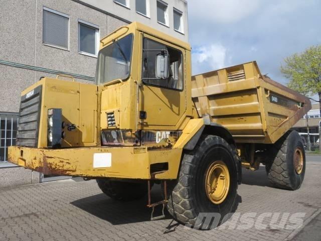 CAT D40 Dumper Liigendraamiga pinnaseveokid