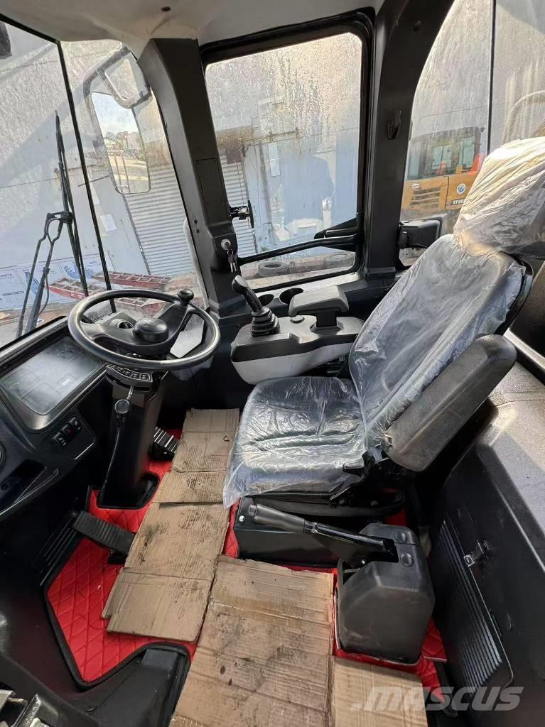 LiuGong CLG 856 H Rataslaadurid