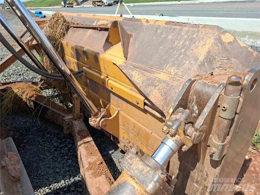 CAT D6R XL Muu