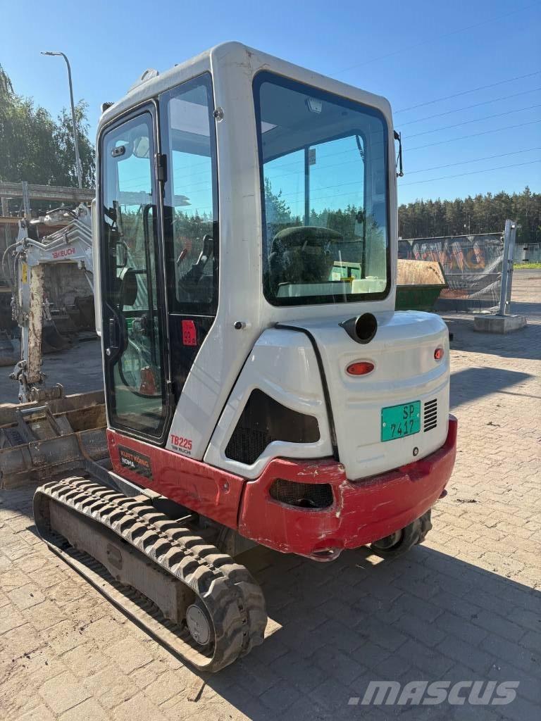 Takeuchi TB 225 Miniekskavaatorid < 7 t
