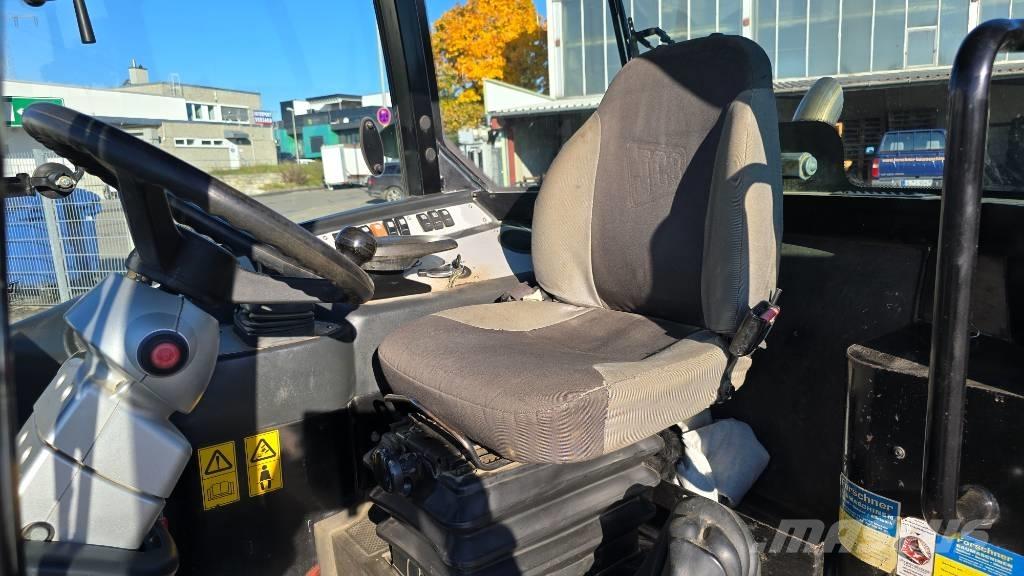 JCB 406 Rataslaadurid