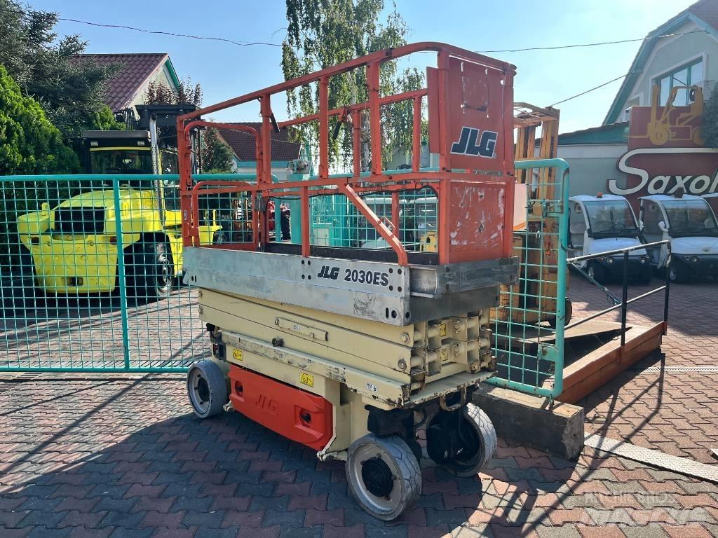 JLG 2030ES     V-3450 Vertikaalsed mast tõstukid