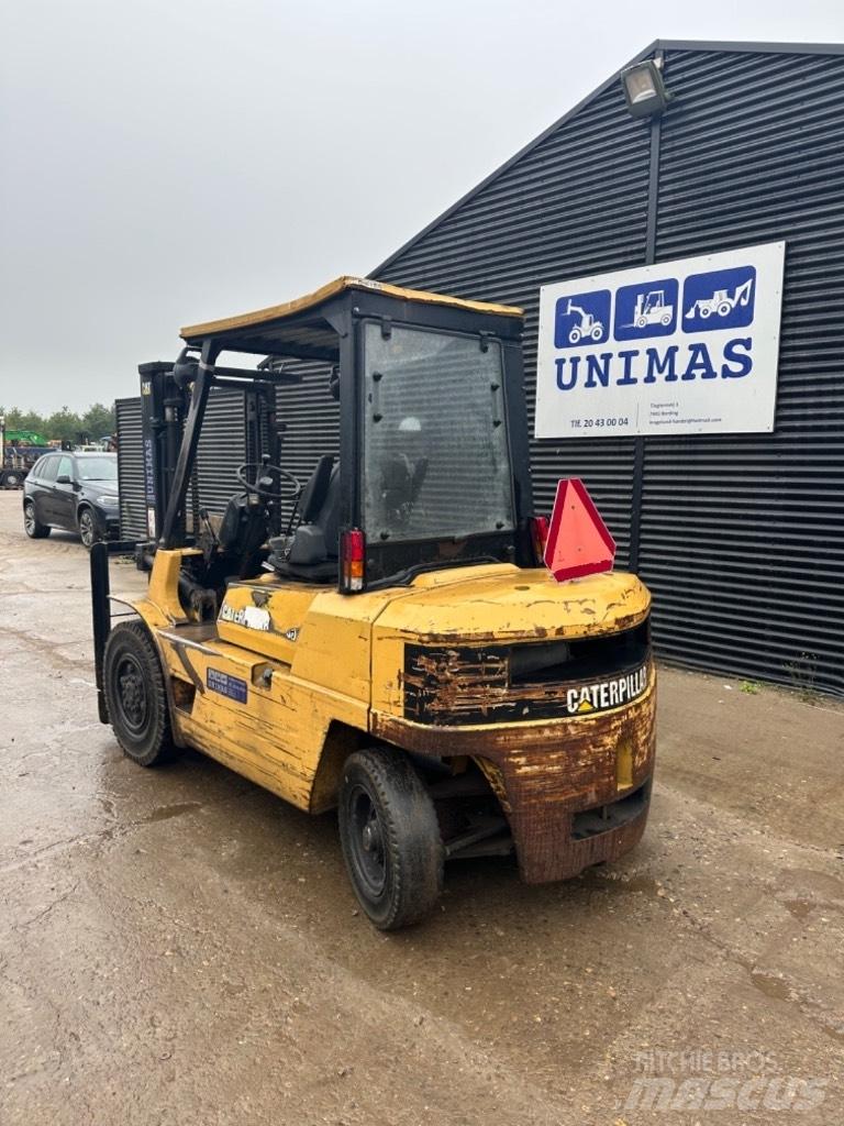 CAT DP 40 Diiseltõstukid