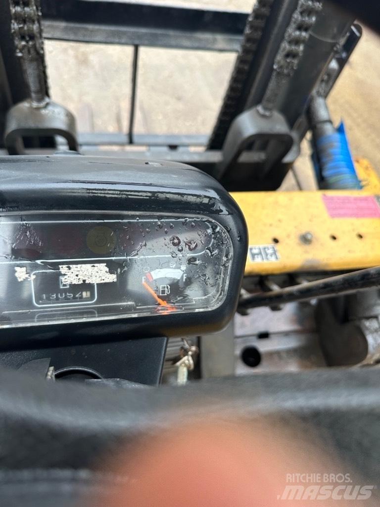 CAT DP 40 Diiseltõstukid