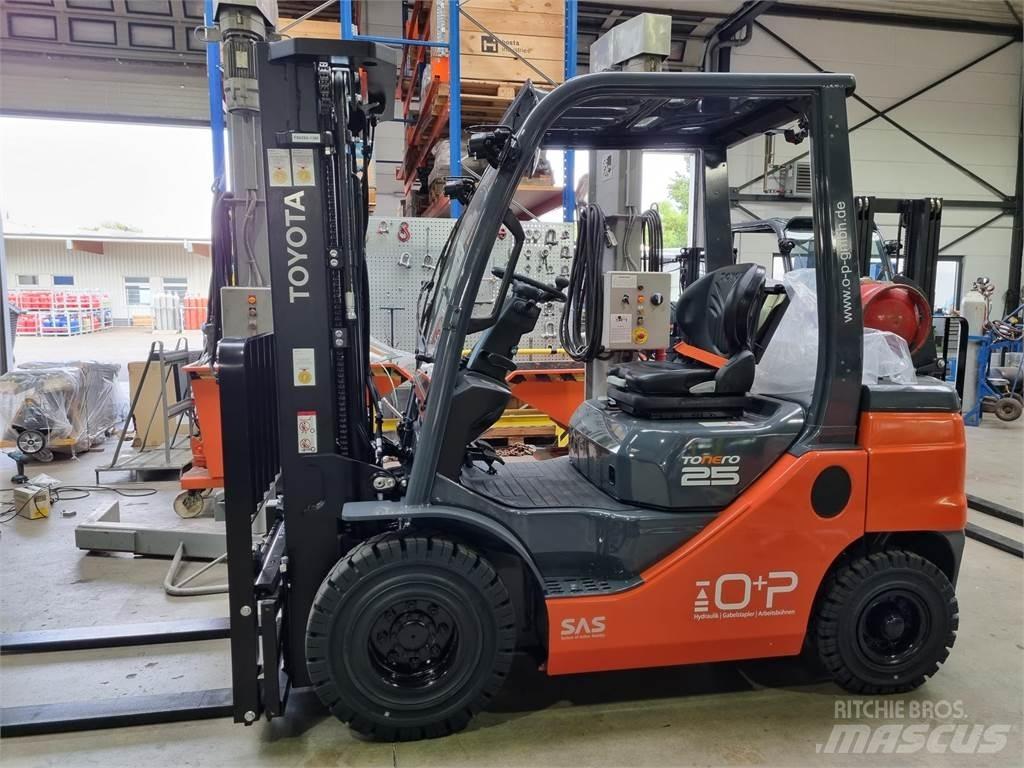 Toyota 02-8FGF25 Gaasitõstukid