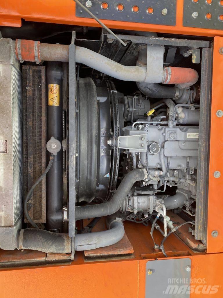 Hitachi ZX 140 W-3 Ratasekskavaatorid