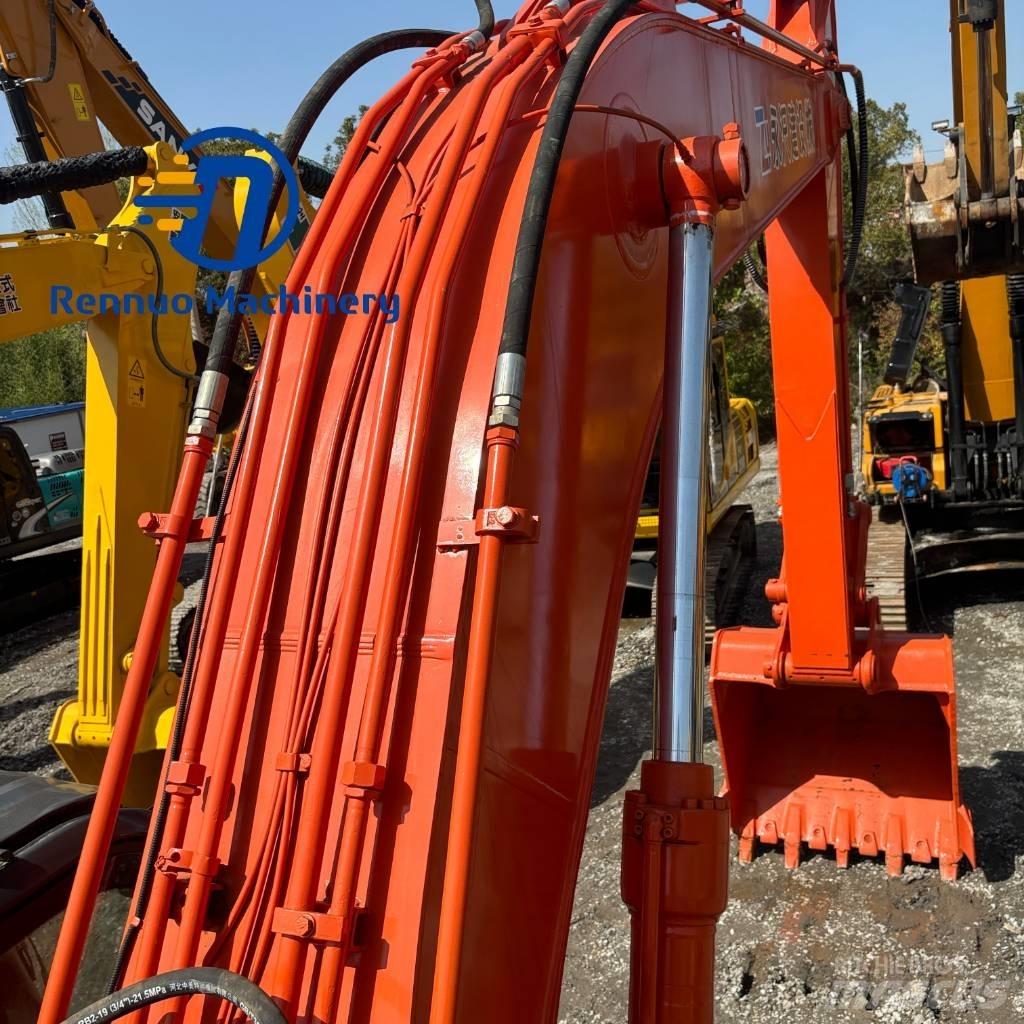 Hitachi ZX 240-3 Roomikekskavaatorid