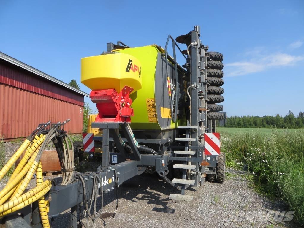 Junkkari W700 Külvik-äkked