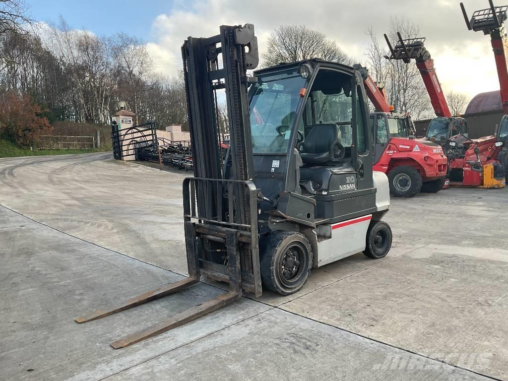 Nissan 30 Forklift Teleskooplaadurid