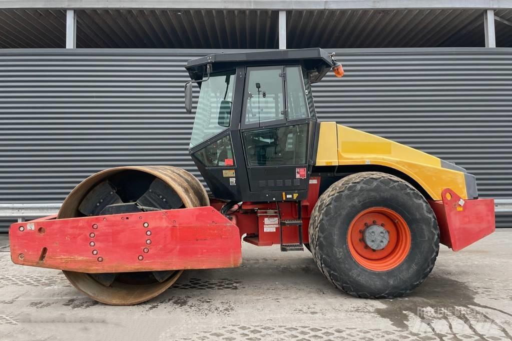 Dynapac CA302D Ühe trumliga rullid