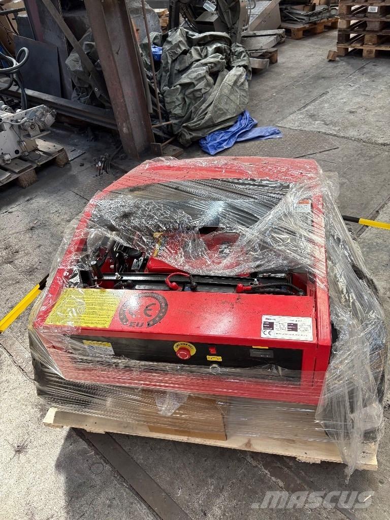 Nicolas HB800 Esi ja taganiidukid