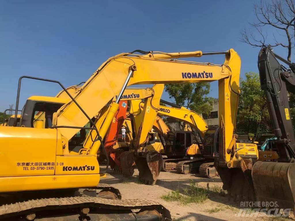 Komatsu PC220-7 Roomikekskavaatorid