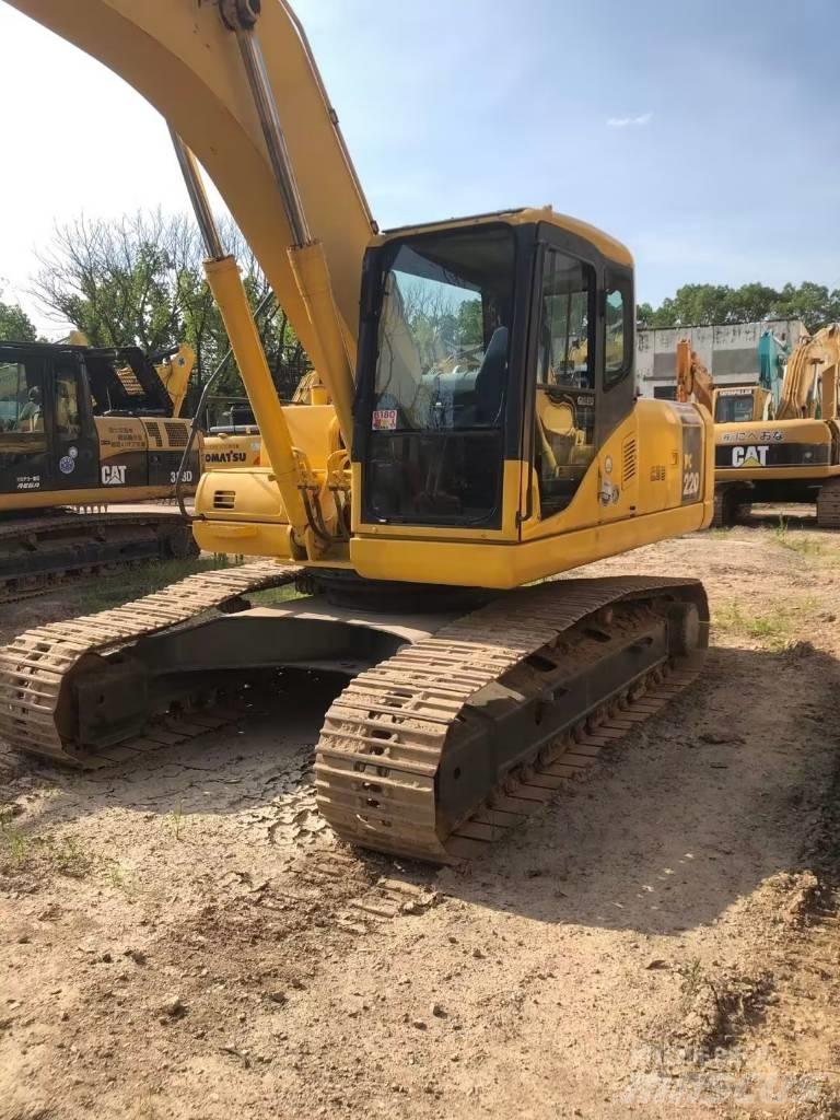 Komatsu PC220-7 Roomikekskavaatorid