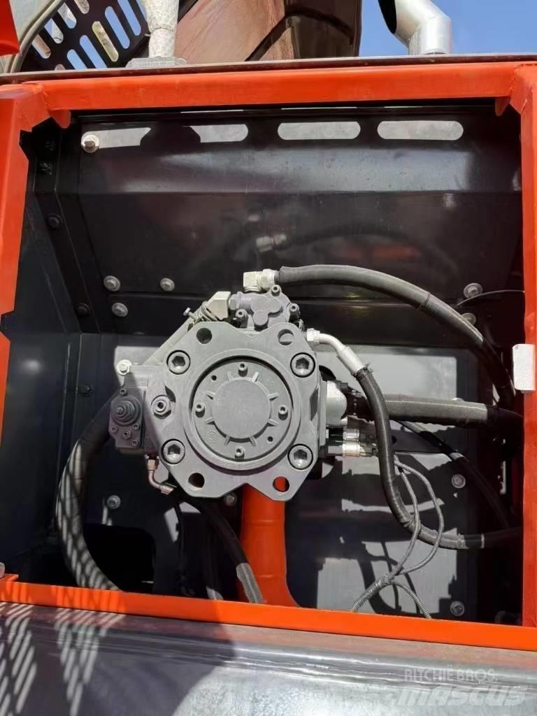 Doosan DX300LC-9C Roomikekskavaatorid