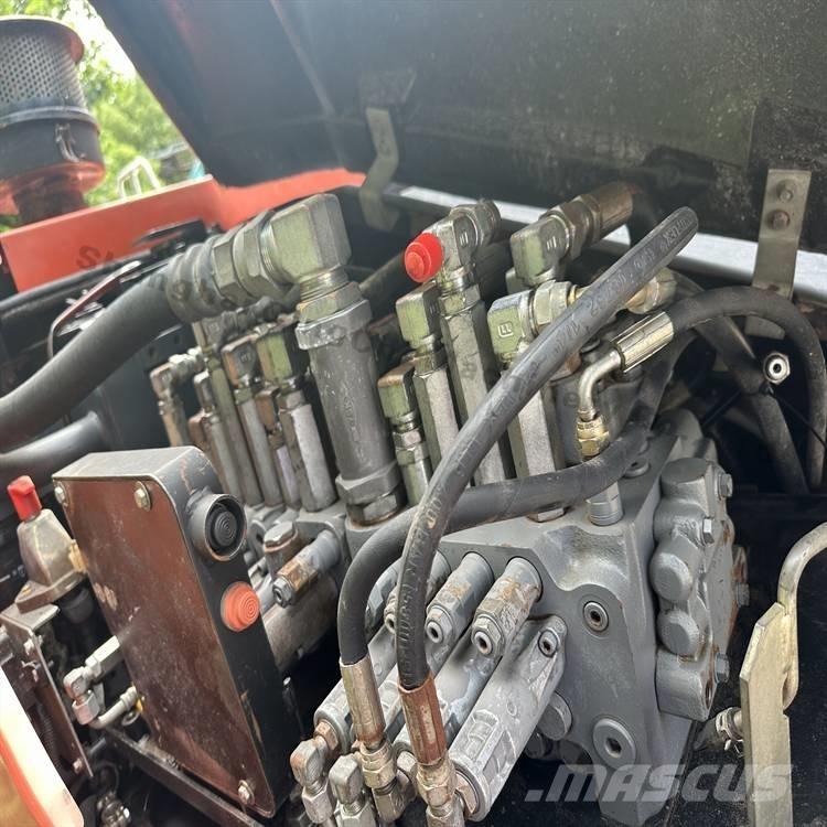 Kubota 183-3 Roomikekskavaatorid