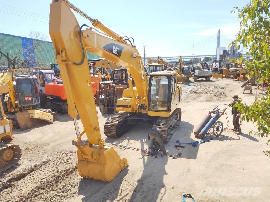 CAT 320B Roomikekskavaatorid