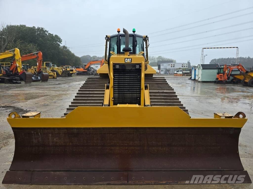 CAT D 6 N LGP Buldooserid