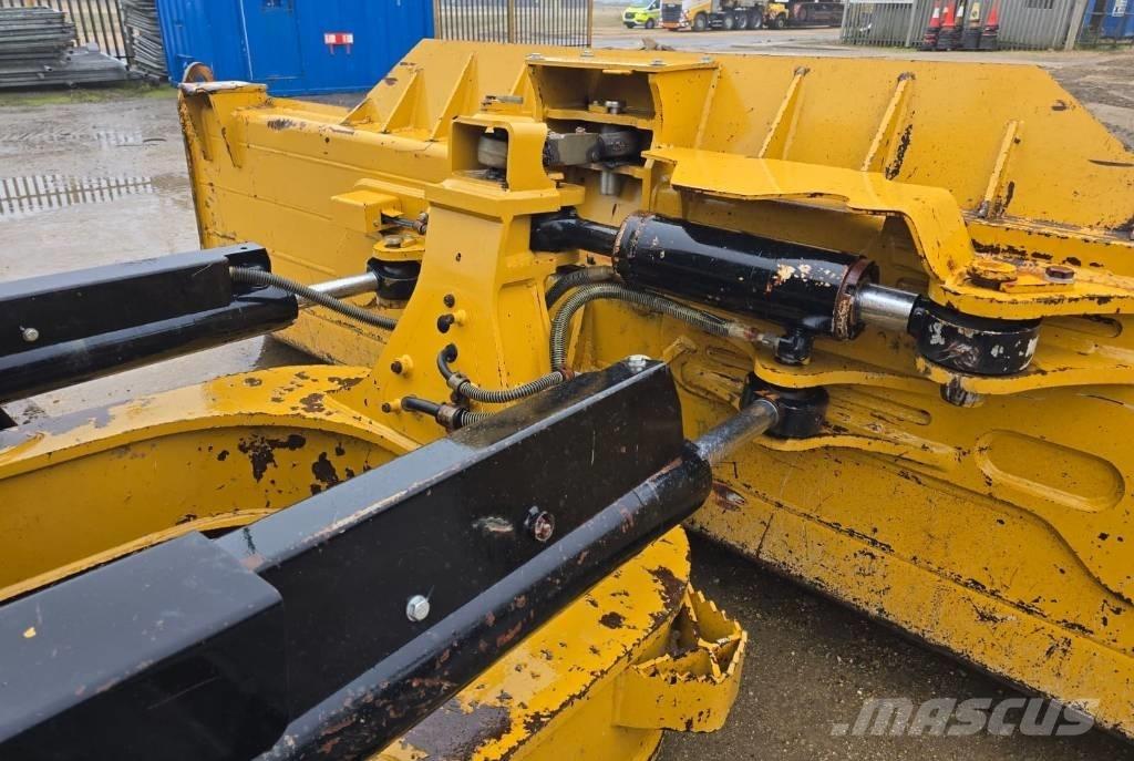 CAT D 6 N LGP Buldooserid