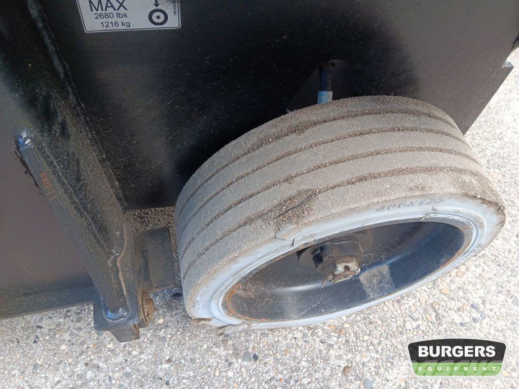 JLG R4045 Käärtõstukid