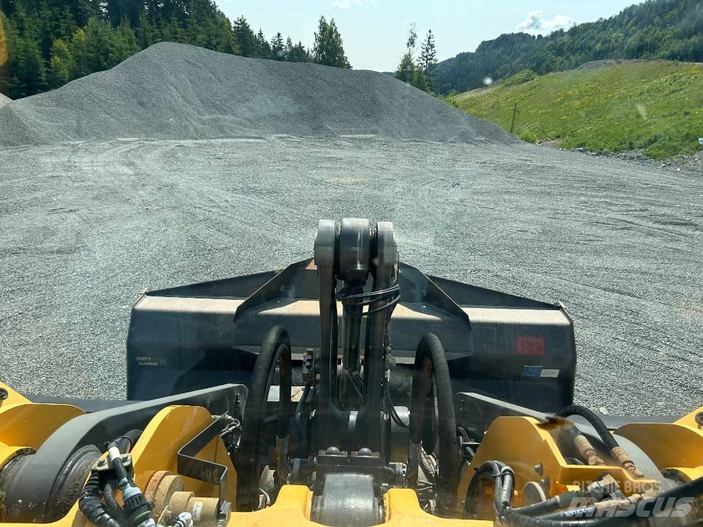 Volvo L 180 H Rataslaadurid